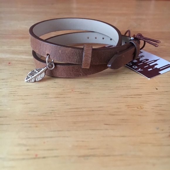 Tokyo Bay Leather Wrap Bracelet - Picture 3 of 8
